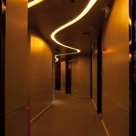 2fashion House Athens